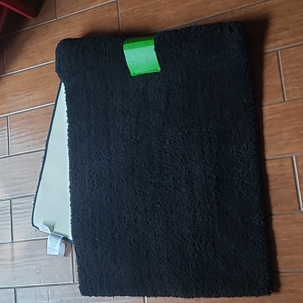 Kate Spade Bath Rug - Picture 2 of 6
